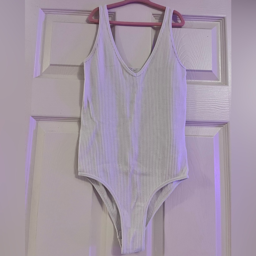Zara White Ribbed Bodysuit